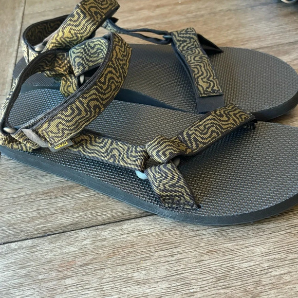 Teva Men’s Sandals NEW - Picture 2 of 8
